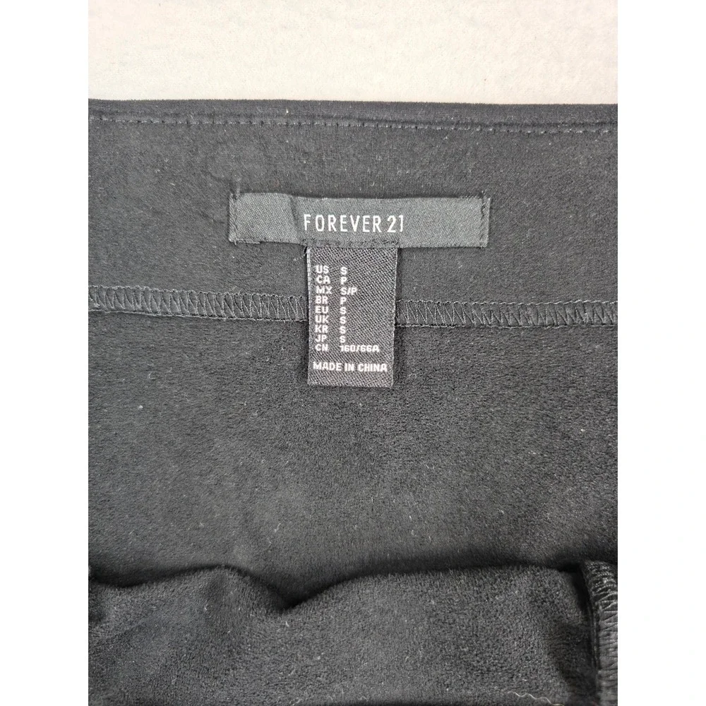 Forever 21 Black Faux Suede Mini Skirt with Front Zippers Size Small